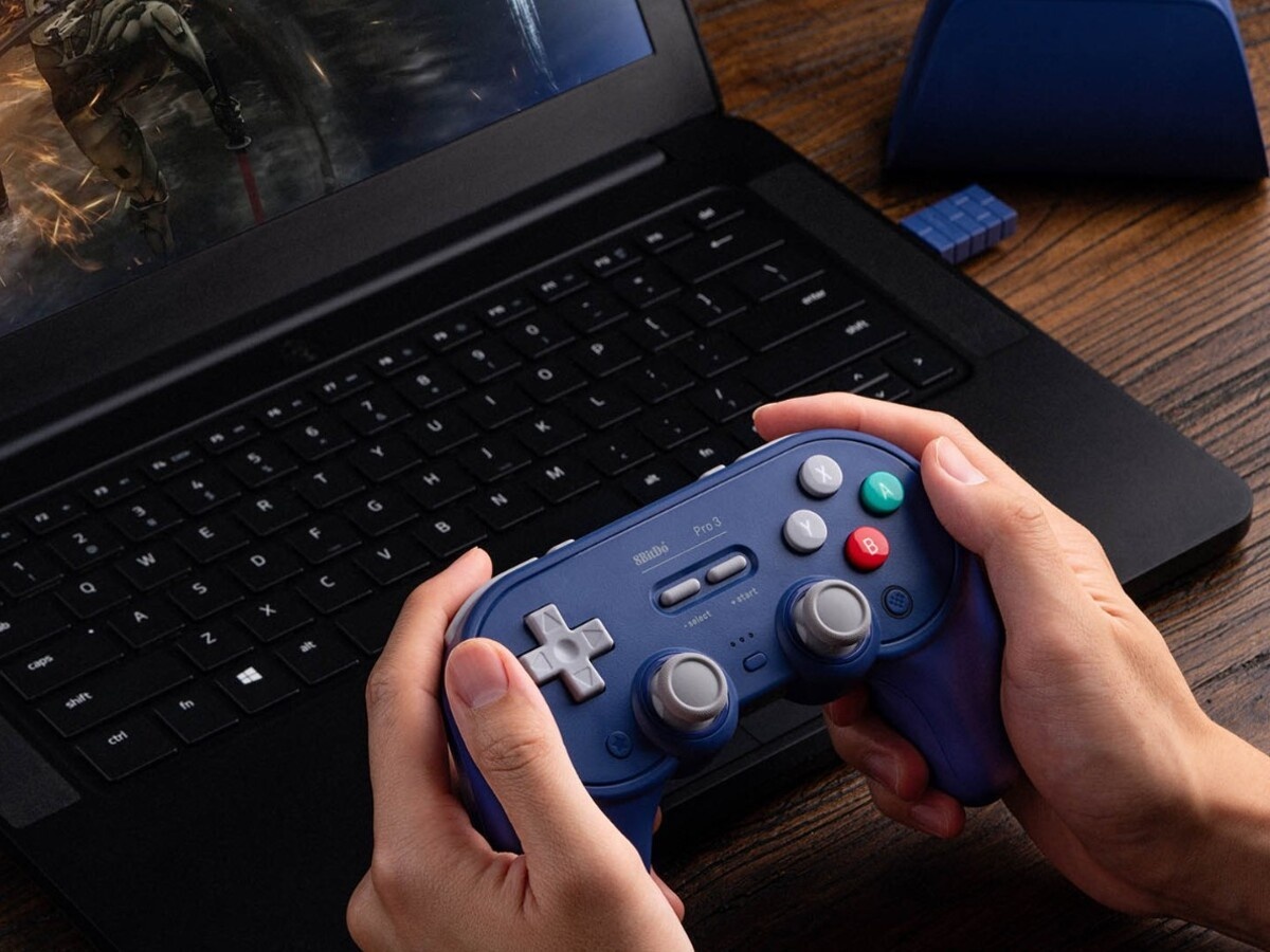    8BitDo выпустила геймпад Pro 3 со сменными кнопками