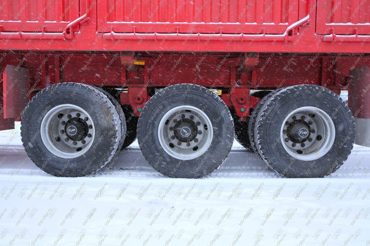 На фото оси полуприцепа самосвального AMUR LYR9601XXYE от Трал Дилер