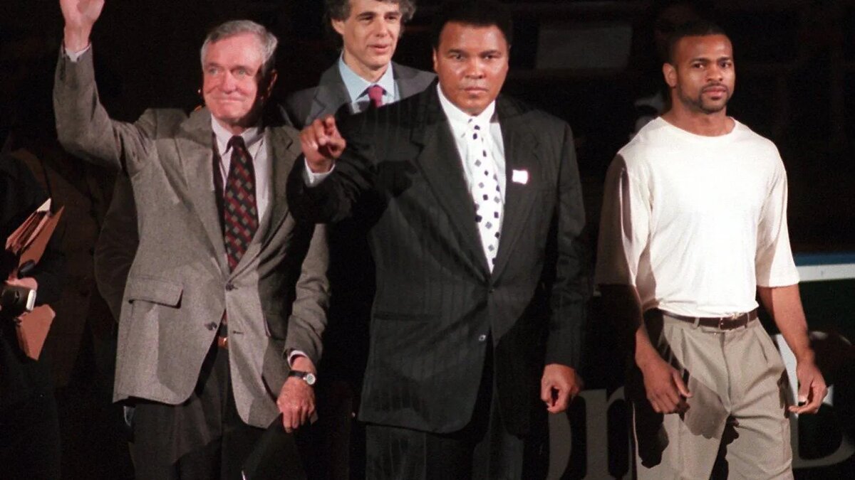 Джонс и Али