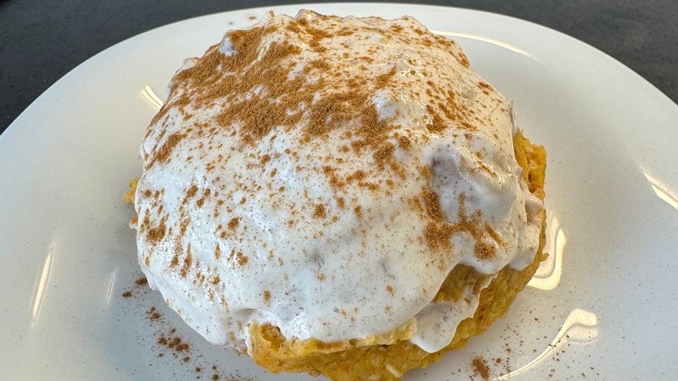 Сладко и стройно: полезный синнабон без сахара за 10 минут