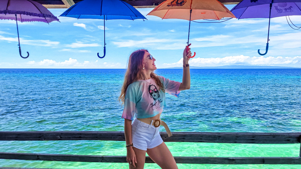 Отель находится на самом берегу моря 