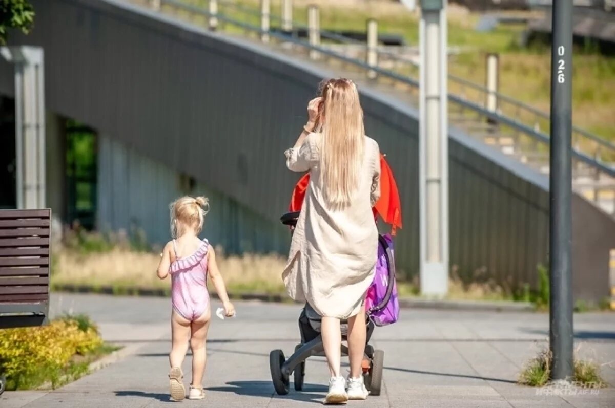    Стилисты назвали главные модные тренды лета