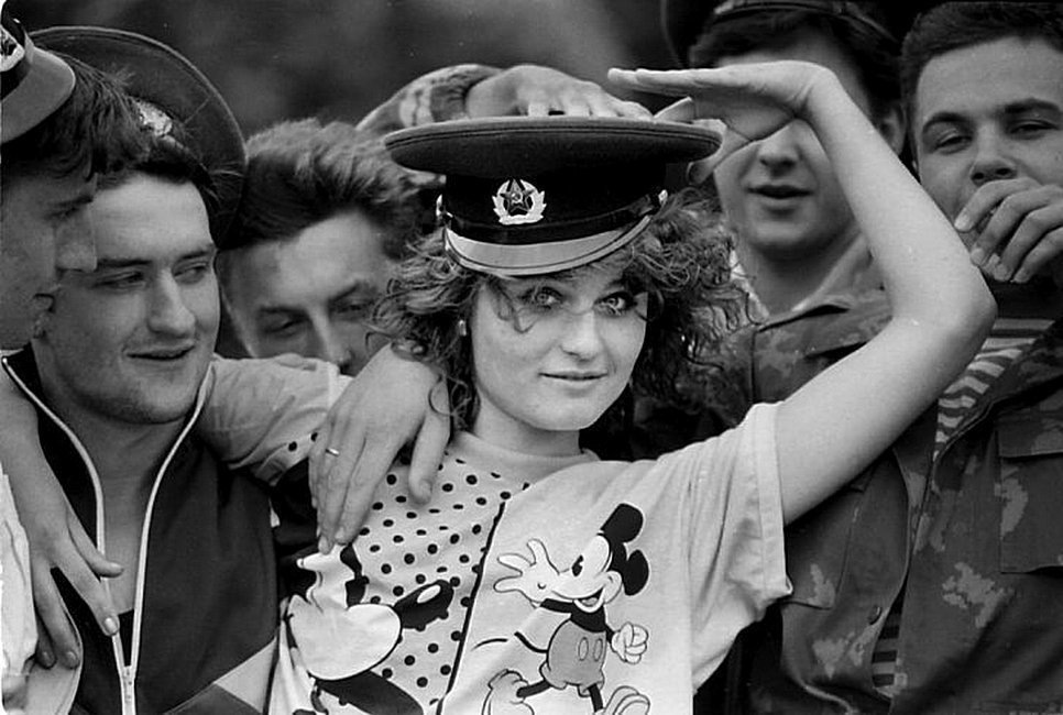 Любой солдат с нетерпением и вожделением ЖДАЛ ДЕМБЕЛЬ каждую секунду!!!