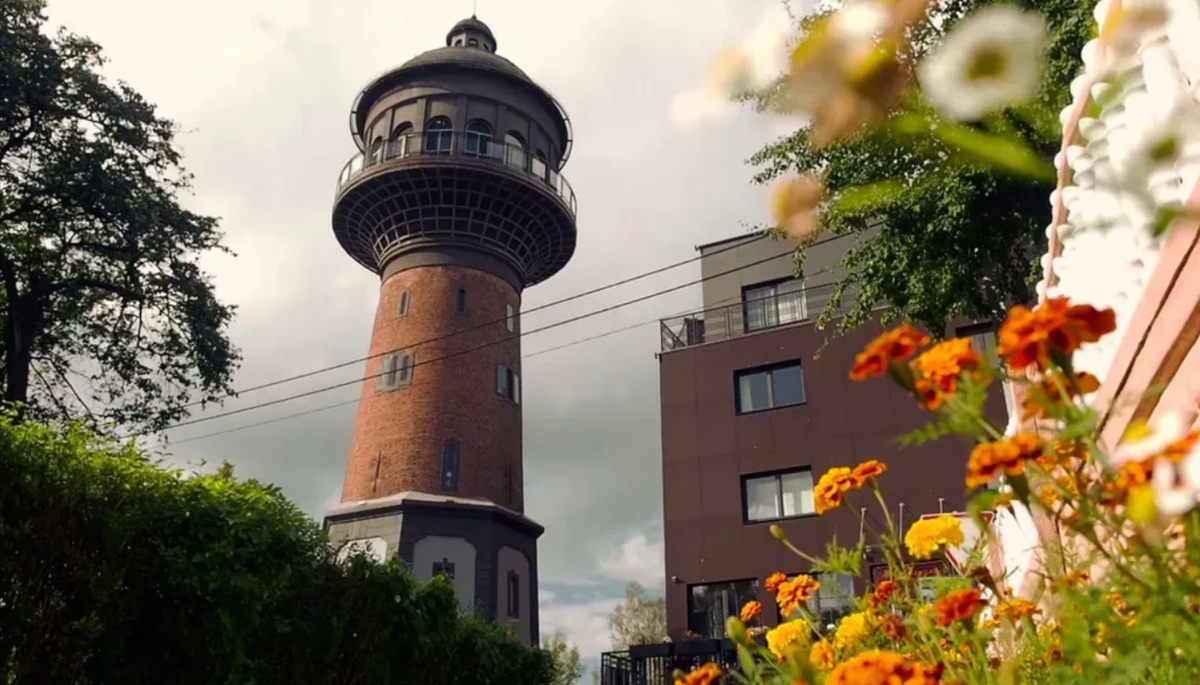 Визитная карточка города – здесь начинается знакомство с его усатой душой