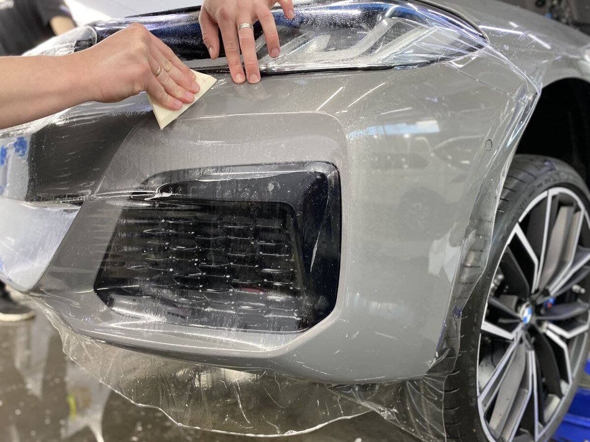 Оклейка полиуретаном переднего бампера