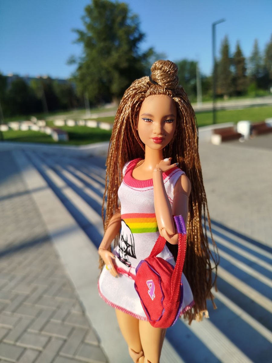 кукла барби Мбили БМР