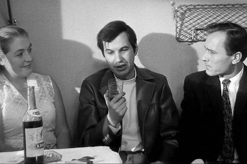 Кадр из фильма "Печки-лавочки".