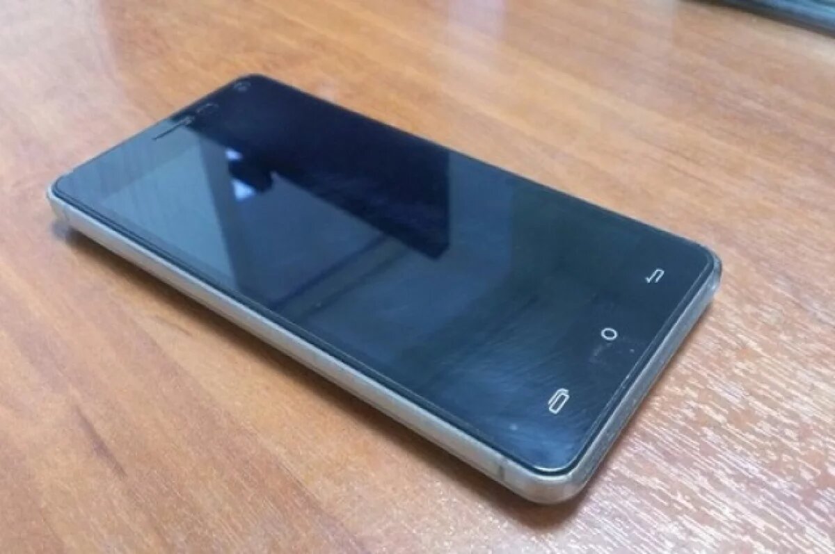    «Отзывчивый» тольяттинец украл у 73-летнего пенсионера 8 тысяч рублей