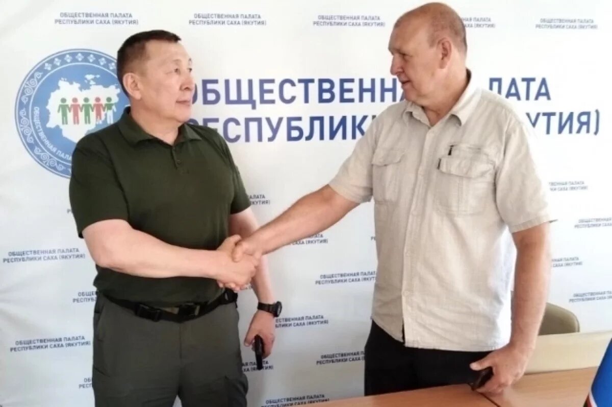    Герой России Колесов передал 100 тысяч ₽ пострадавшим от паводка в Якутии