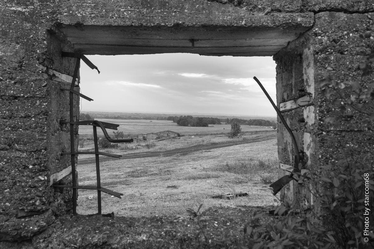 Здание ШИЗО лагеря № 0016 у подножия шихана Торатау