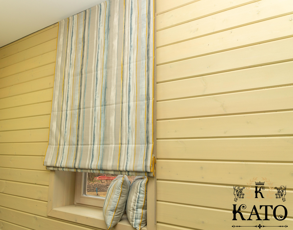 Шторы в римском стиле