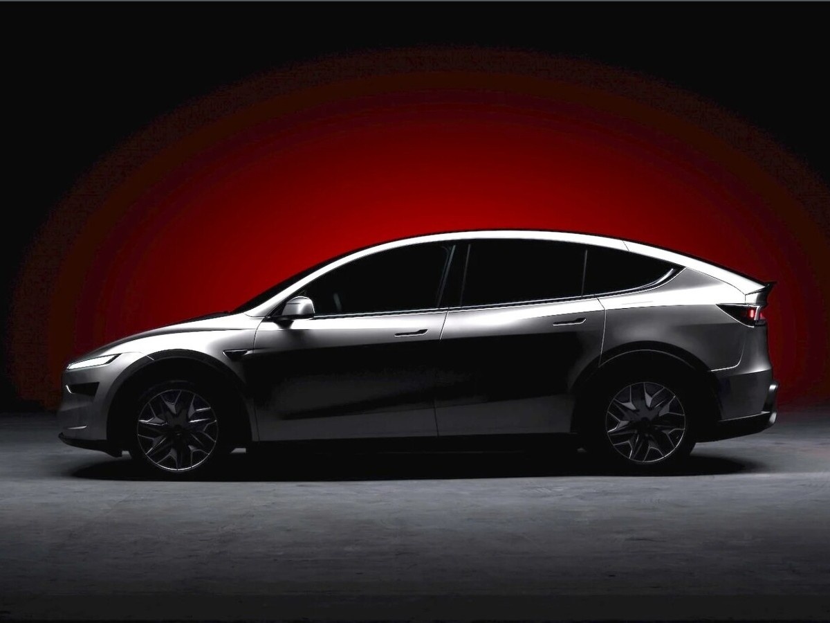    Tesla выпустила электрокары Model YL и Model 3 Plus с увеличенным запасом хода