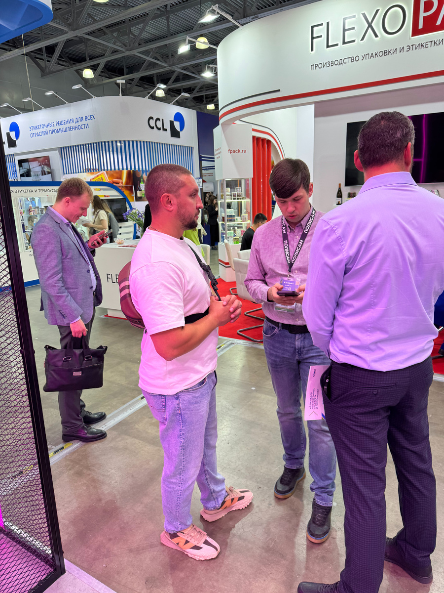 Леонид Павлов на стенде «Полисам», RosUpack 2025