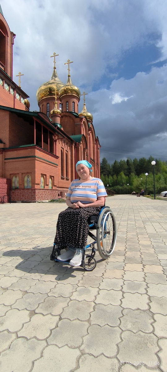 Я возле храма Новомучеников и Исповедников российских просиявших в земле Коми, г. Ухта