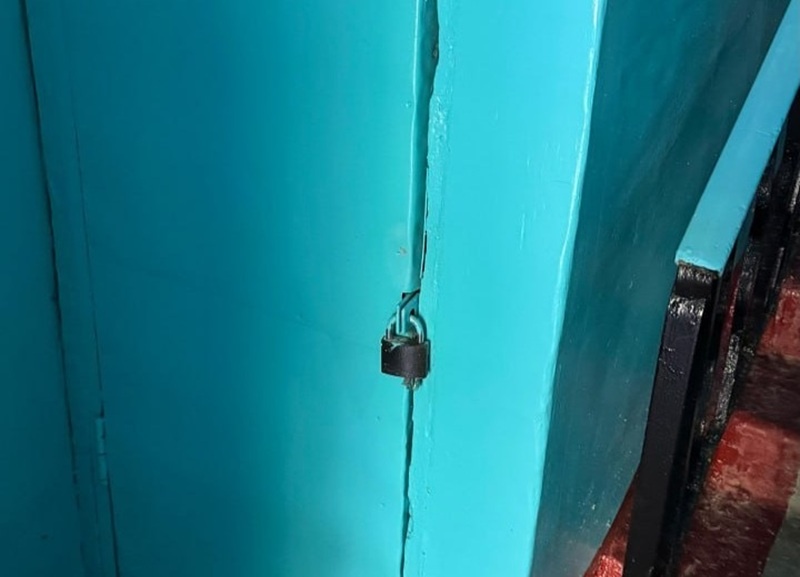 Зловоние исходит из канализационных стоков