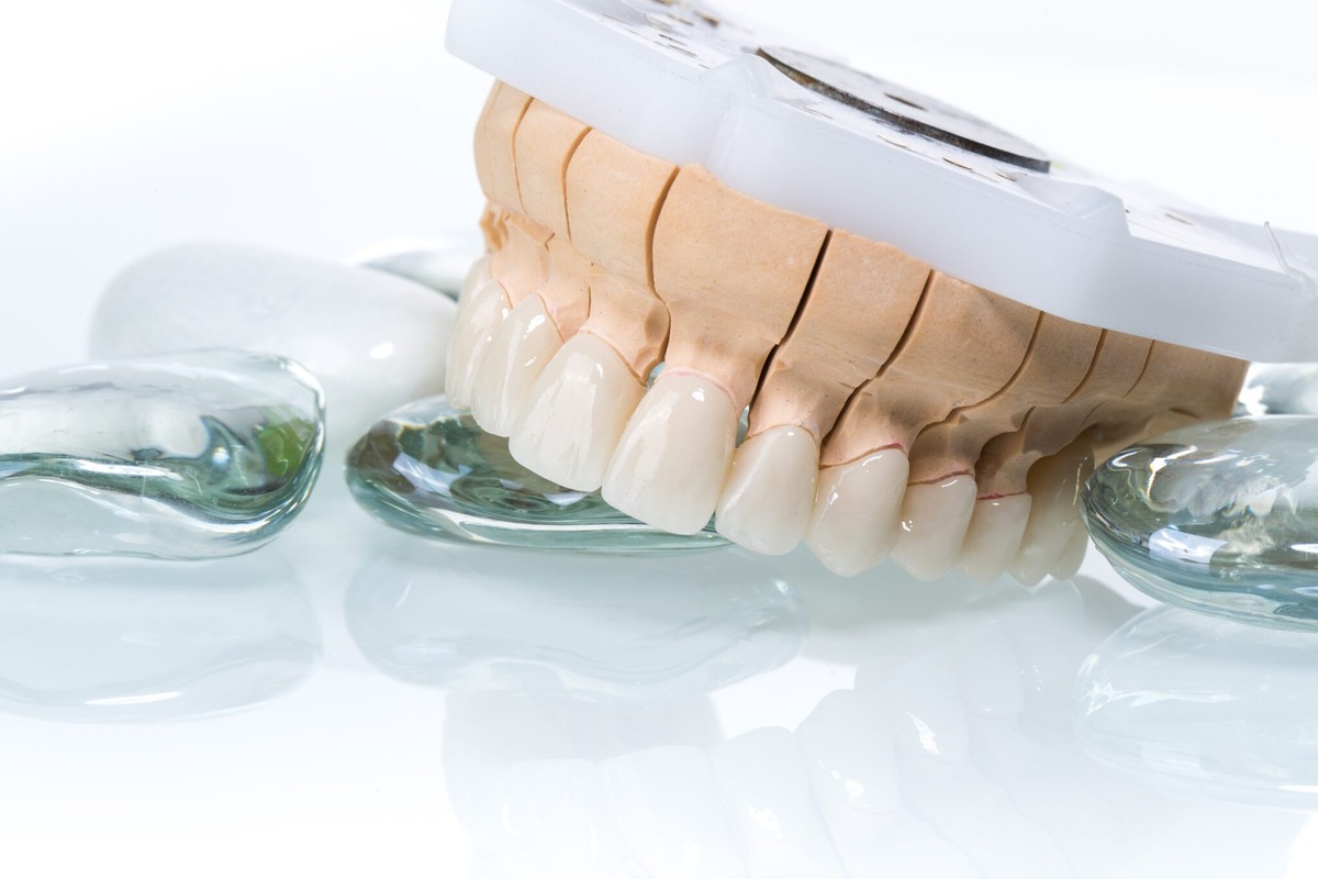 Коронки из диоксида циркония