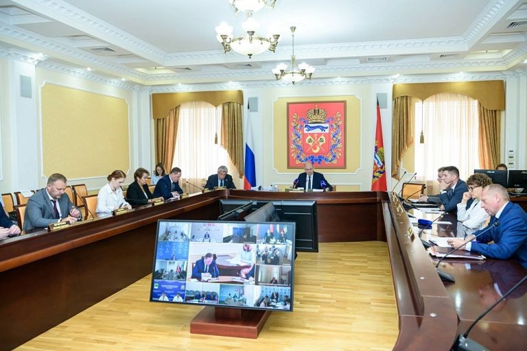    По поручению Евгения Солнцева министры вышли на связь «О»