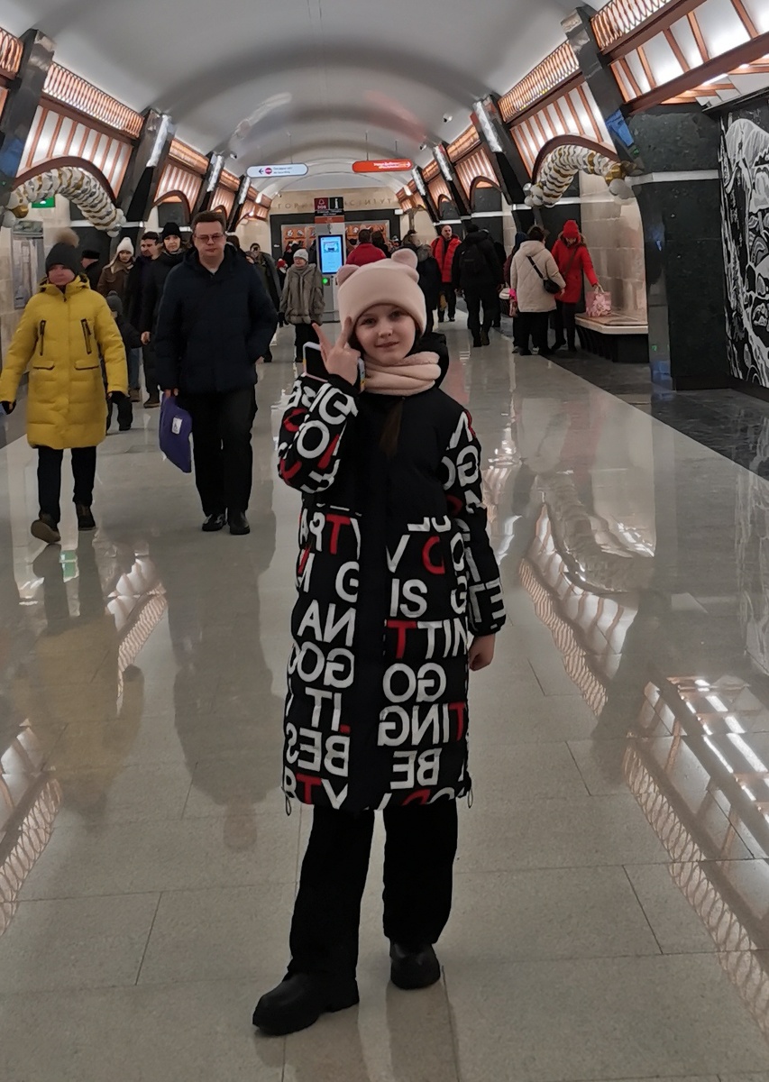 Тогда поезд приехал, поэтому людей много❤️‍🩹