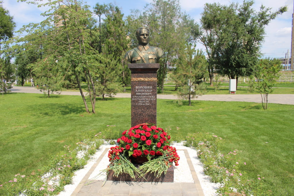 Фото УФСБ России по Волгоградской области📷    В Волгограде открыли памятник прославленному чекисту Воронину
