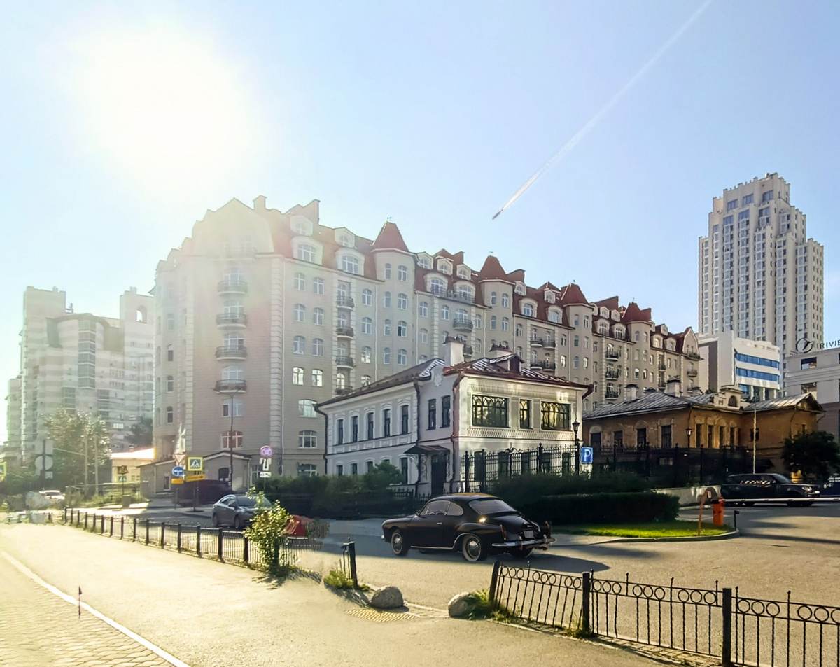 Дом  А. И. Звонарёва, г.Екатеринбург, ул.Карла Маркса,4/Горького,32 