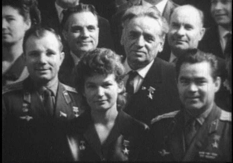 Гагарин, Терешкова, Андроник Иосифьян и Андриян Николаев. Кремль, 1963 год. Андрон их всех запускал в космос