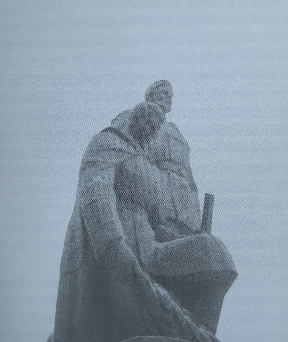 Памятник воинам Великой Отечественной войны в селе Атемар Республики Мордовия.