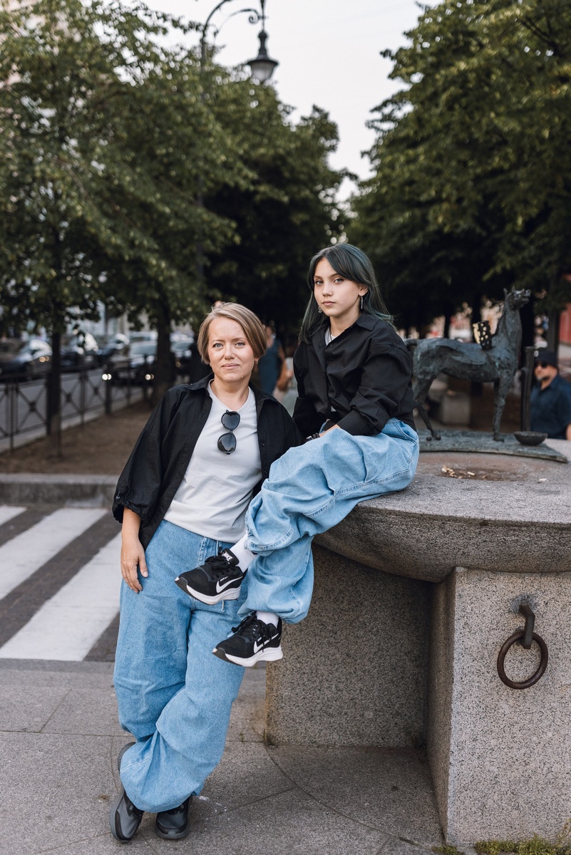 Я с дочерью.