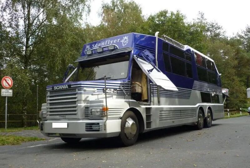 Scanflyer — уникальный автодом 80-х годов с поднимающимися дверями