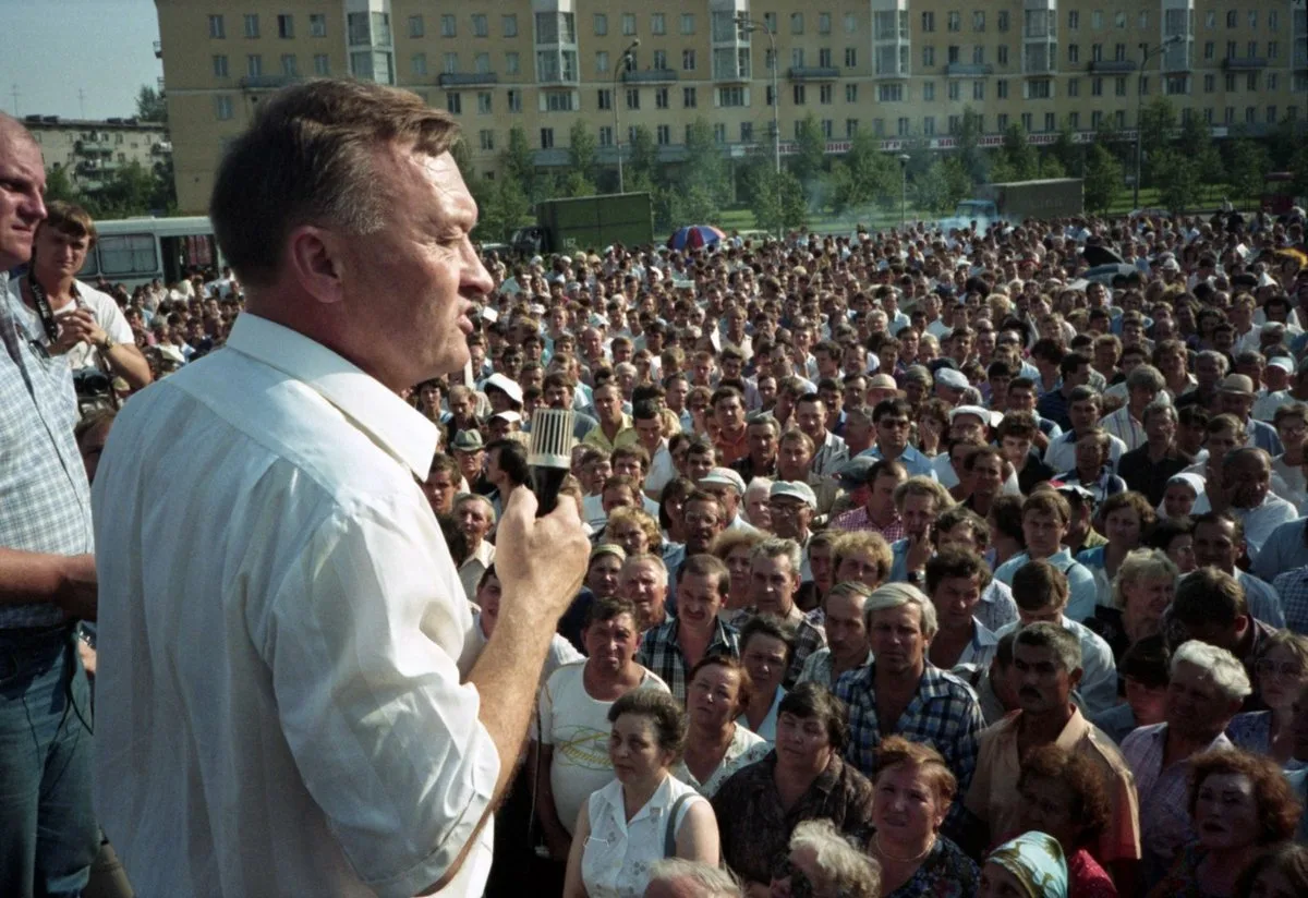 Олег Калугин на митинге в Краснодарском крае, 1990 год