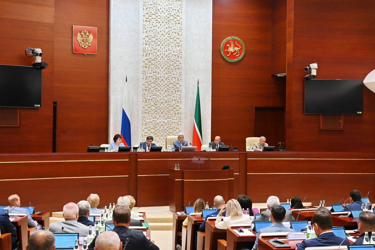 Фото: пресс-служба Госсовета РТ