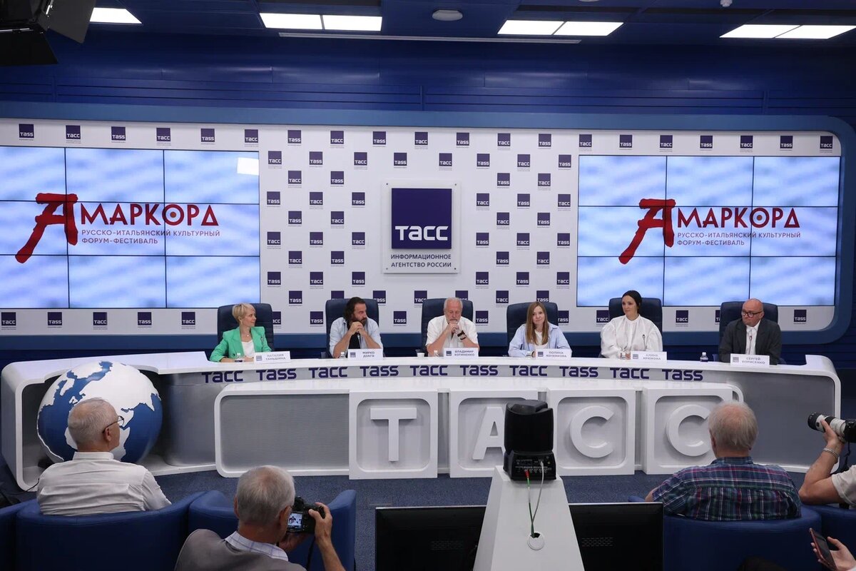 Участники пресс-конференции в ТАСС. Фото: Юрий Феклистов.