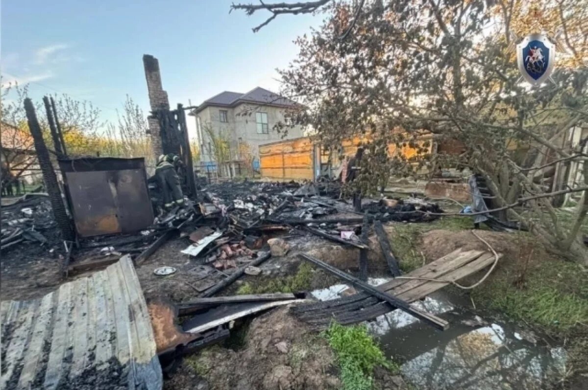    Равнодушие взрослых.