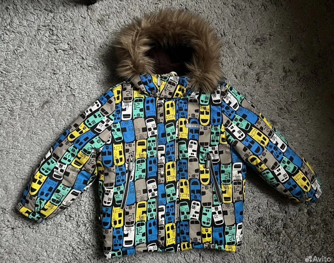 Куртка была как новая, только мех не родной, убрала.