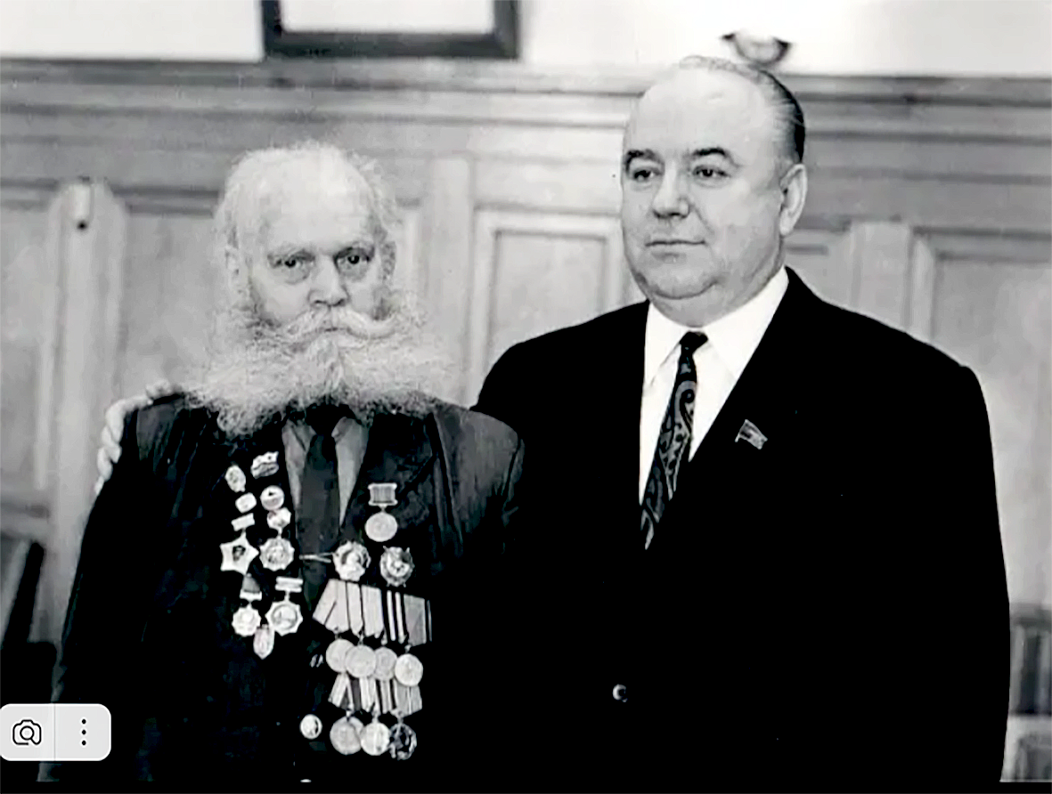 П. Е. Кривоносов и С.К. Цвигун в кабинете Цвигуна на Лубянке, 1970-е гг.