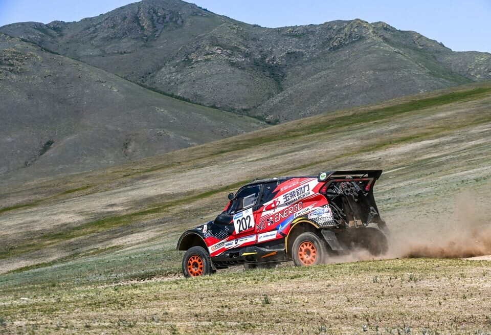    Андрей Рудской: Успели оттормозиться, машина повисла на краю...ПитерФото