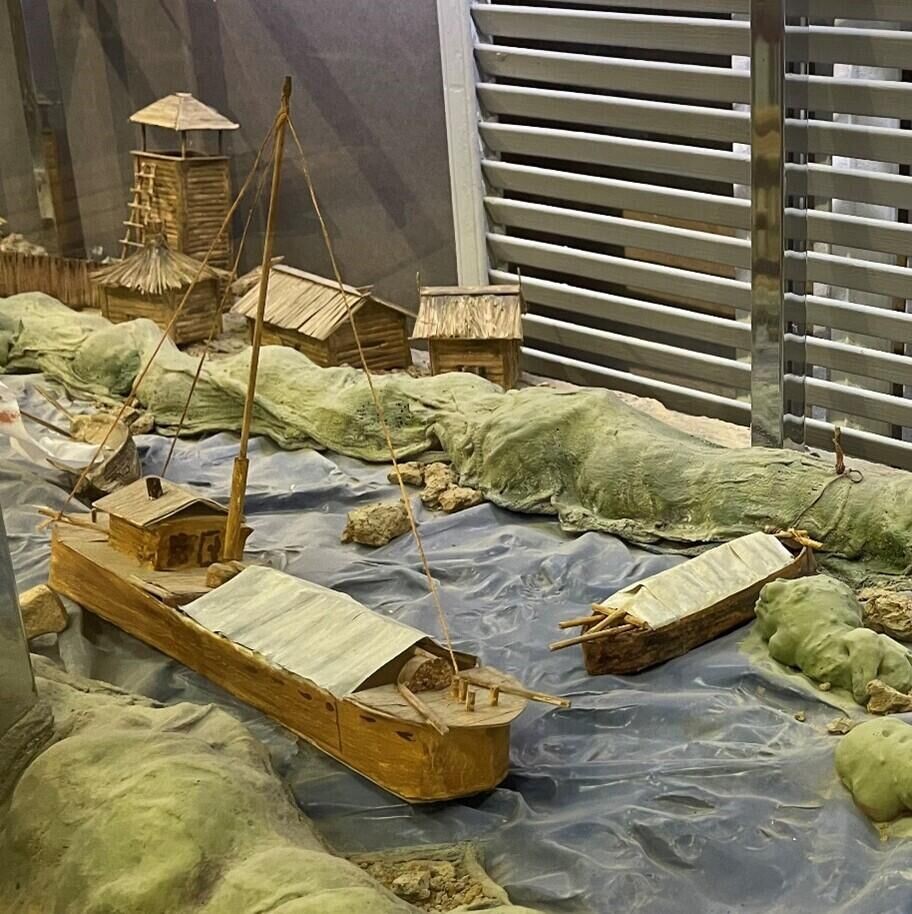 © РИА Новости / МБУК "Гусь-Хрустальный историко-художественный музей"
Лодка-гусяна