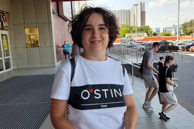    Девочка в кафе никому не мешала. Фото: соцсети./ Эвелина Азаева