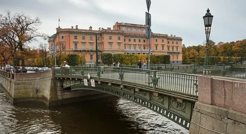 1-Инжереный мост  первый мост на Мойке  Из картинок Яндекса