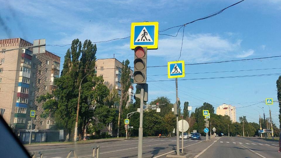 На грязные светофоры в городе обратил внимание читатель