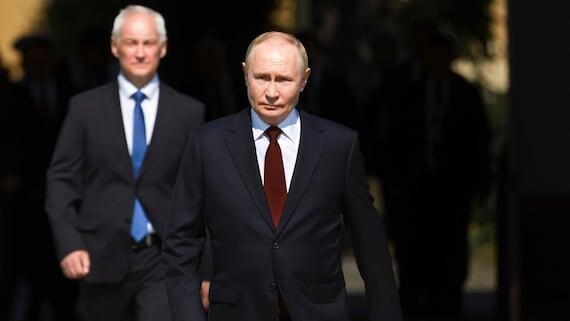 Президент России Владимир Путин и его министр обороны Андрей Белоусов.