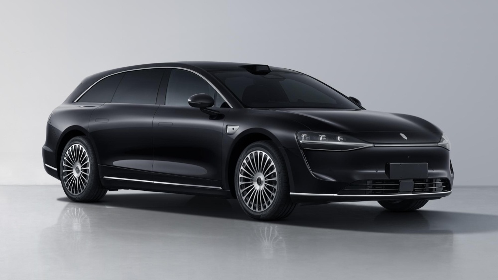 Одной из главных премьер станет универсал Stelato S9T, созданный совместно Huawei и BAIC. 