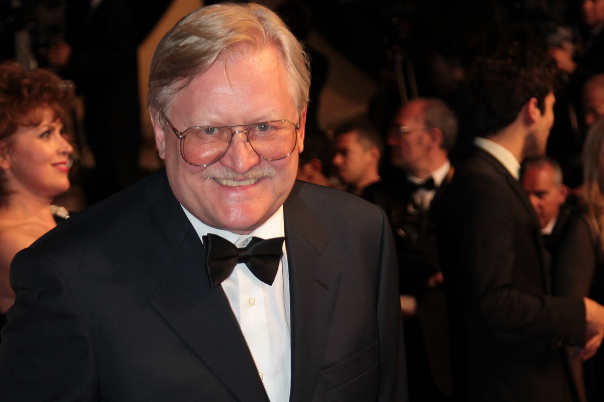 Режиссер Юрий Кара на красной дорожке в рамках 64-го Каннского кинофестиваля, 2011 год    📷