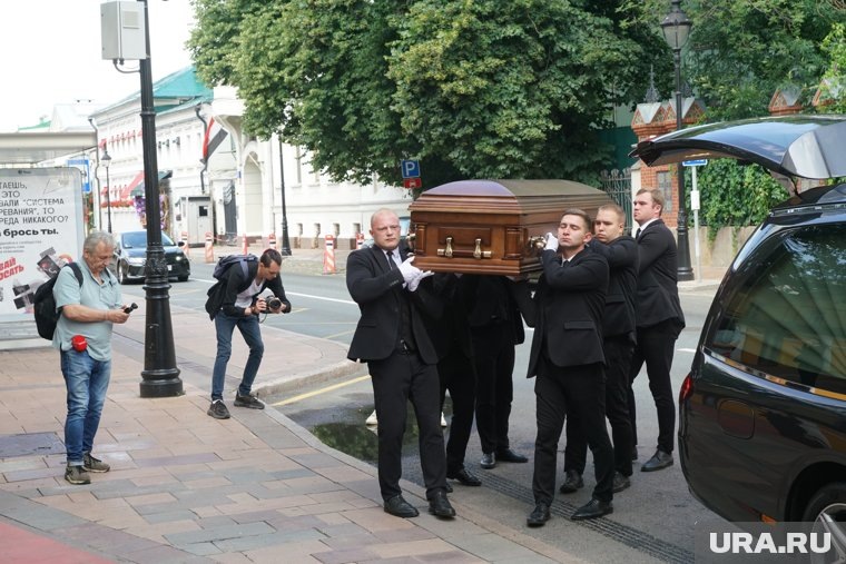 Прощание с кинорежиссером Александром Миттой в Москве. Фото: Вячеслав Немышев © URA.RU