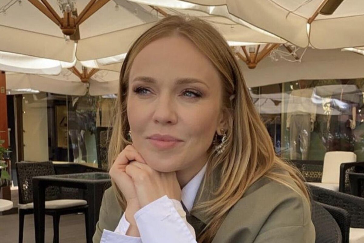    Альбина Джанабаева Социальные сети