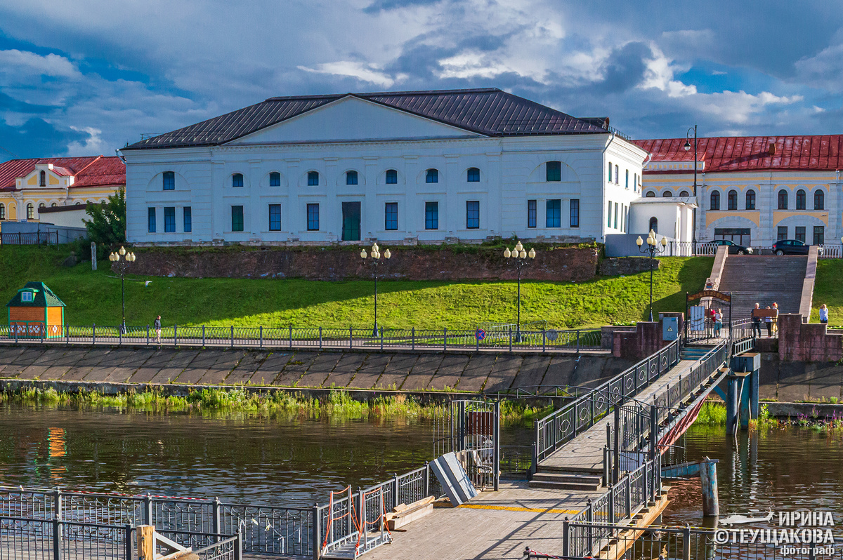 Старая хлебная биржа