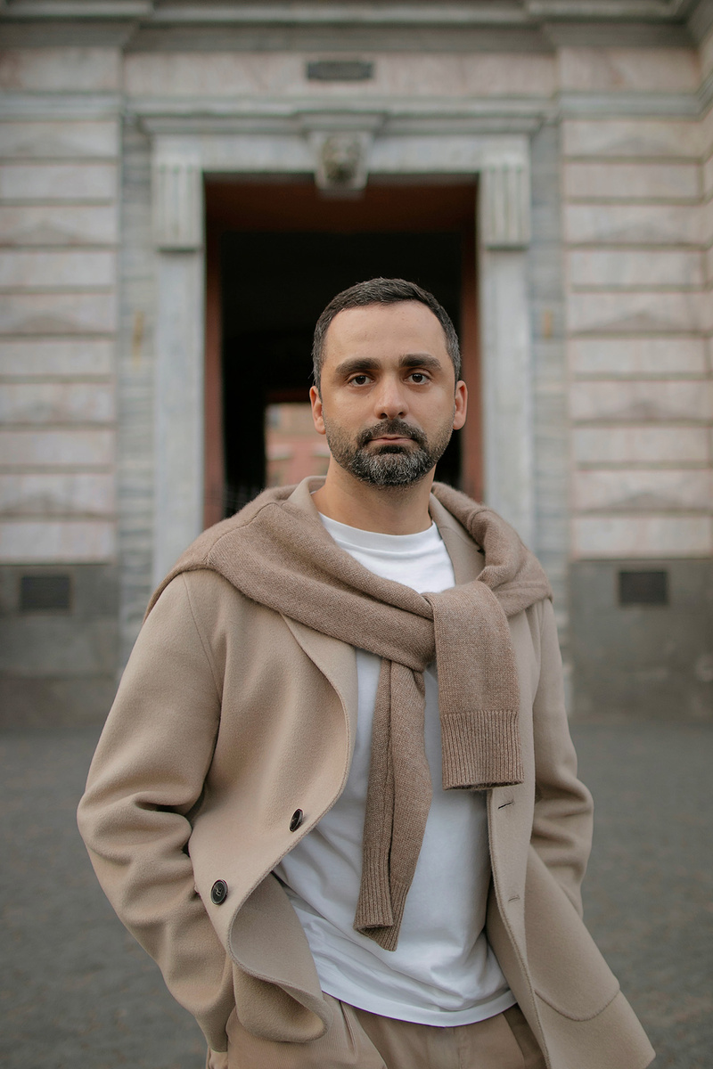    Айк Аджоглян