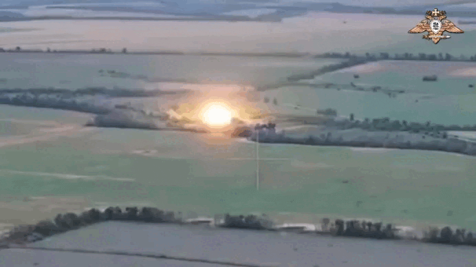    Кадры Минобороны России