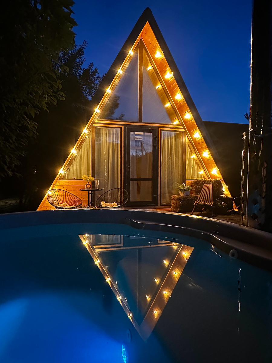 Купель фурако/джакузи у каждого А-фрейм домика