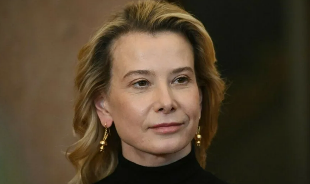Юлия Высоцкая