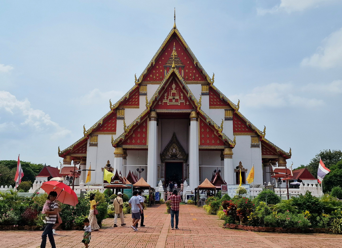 Очень современно выглядит, несмотря на то, что был построен в 1610-1628 году